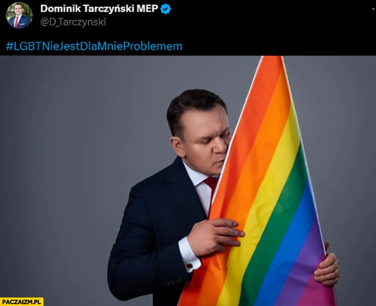 
    Dominik Tarczyński całuje tęczowa flagę przeróbka