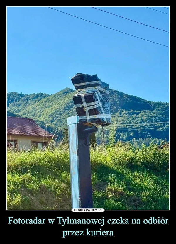 
    Fotoradar w Tylmanowej czeka na odbiór przez kuriera