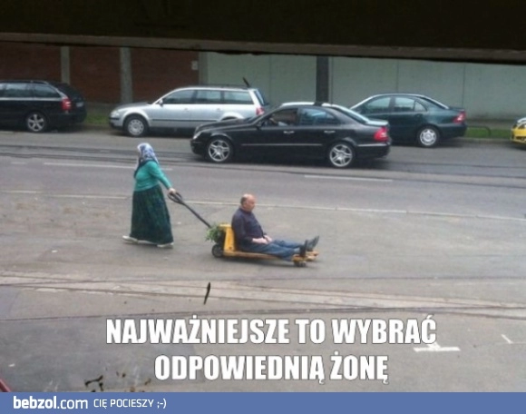 
    Właściwa żona