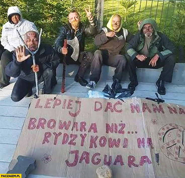 
    Lepiej dać nam na browara niż Rydzykowi na Jaguara