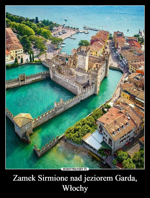 
    Zamek Sirmione nad jeziorem Garda, Włochy