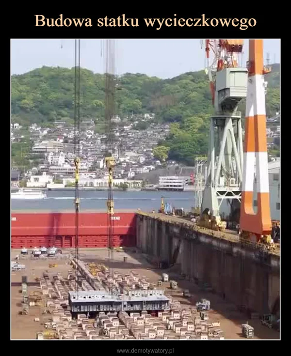 
    Budowa statku wycieczkowego