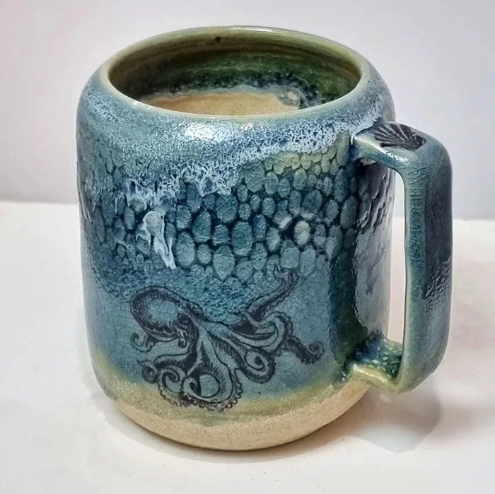 
    Made this mug around a year ago and it went viral here on 9gag. Which gave me a lot of self-confidence and it was the real start of my pottery adventure. And this year I will start as a full time potter without any side jobs! Thanks 9gag! :)