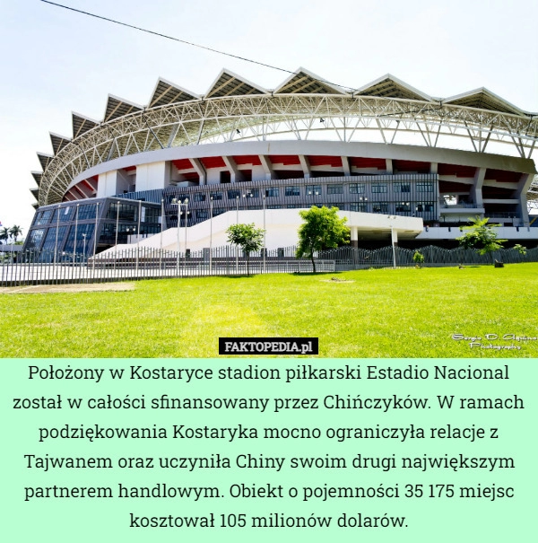 
    Położony w Kostaryce stadion piłkarski Estadio Nacional został w całości