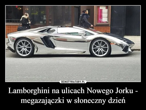 
    Lamborghini na ulicach Nowego Jorku - megazajączki w słoneczny dzień