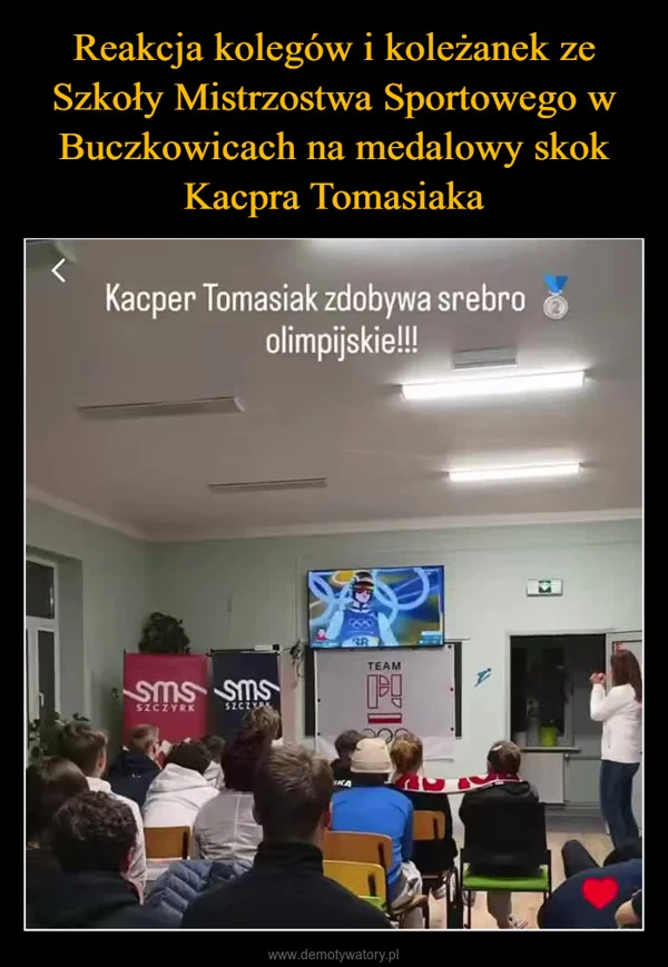 
    Reakcja kolegów i koleżanek ze Szkoły Mistrzostwa Sportowego w Buczkowicach na medalowy skok Kacpra Tomasiaka