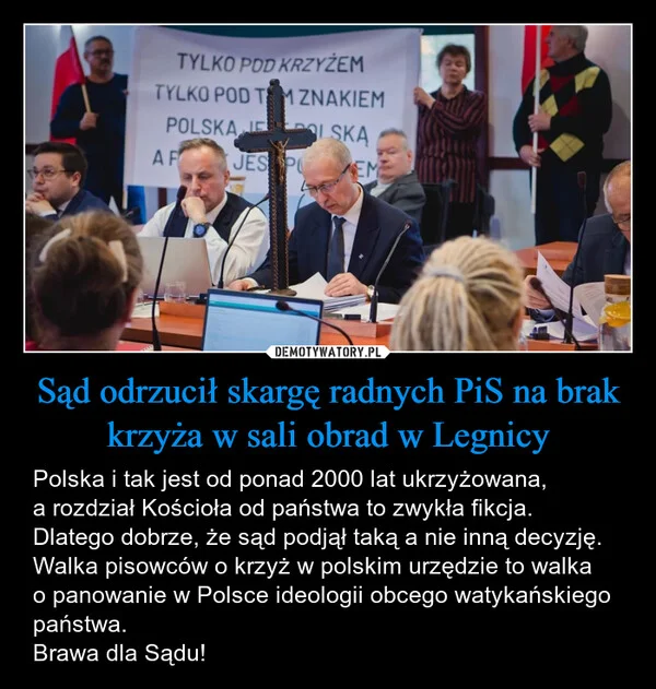 
    Sąd odrzucił skargę radnych PiS na brak krzyża w sali obrad w Legnicy