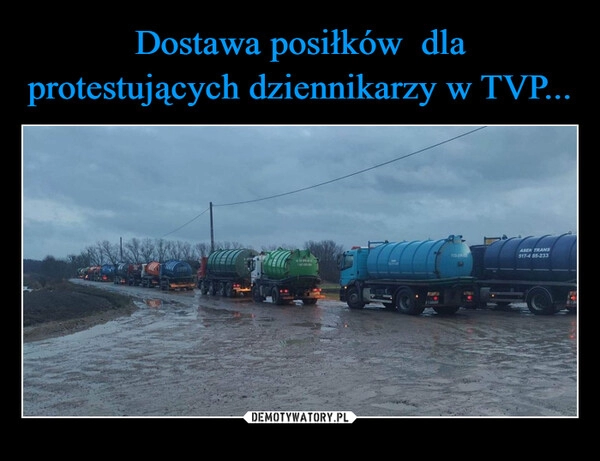 
    Dostawa posiłków  dla protestujących dziennikarzy w TVP...