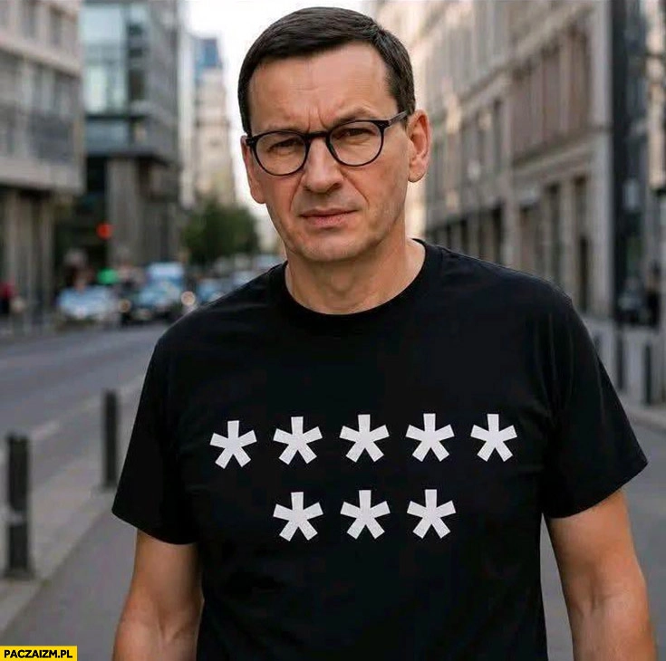 
    Morawiecki koszulka osiem gwiazdek