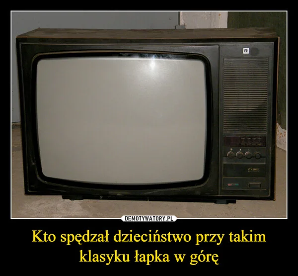 
    Kto spędzał dzieciństwo przy takim klasyku łapka w górę