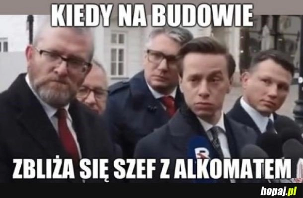 
    Na budowie