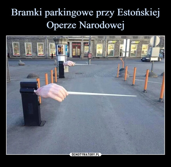 
    Bramki parkingowe przy Estońskiej Operze Narodowej 