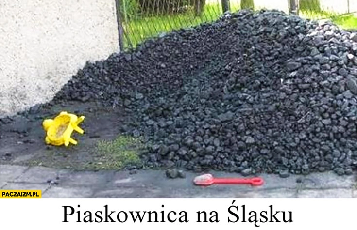 
    Piaskownica na Śląsku węgiel hałda węgla