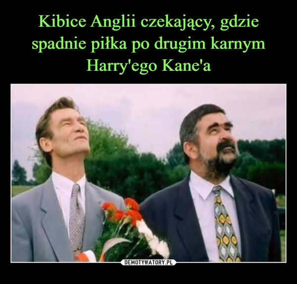 
    
Kibice Anglii czekający, gdzie spadnie piłka po drugim karnym Harry'ego Kane'a 