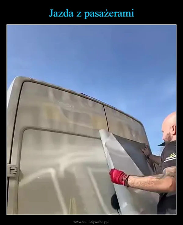 
    Jazda z pasażerami