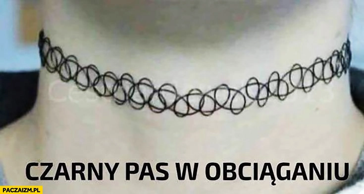 Czarny pas w obciąganiu na szyi