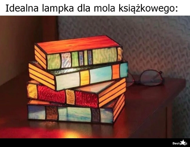 
    Lampka dla mola książkowego 