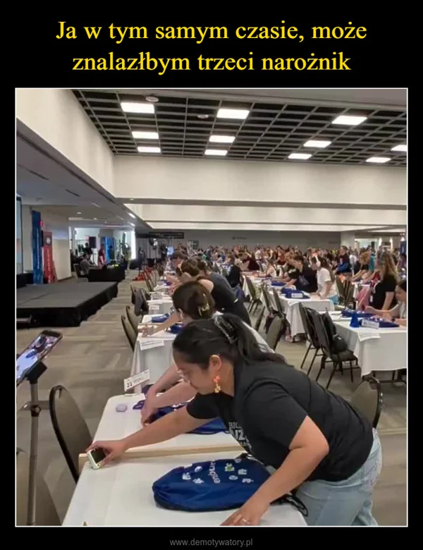 
    Ja w tym samym czasie, może znalazłbym trzeci narożnik