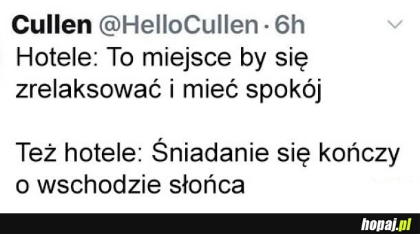 
    Śniadanie w hotelu