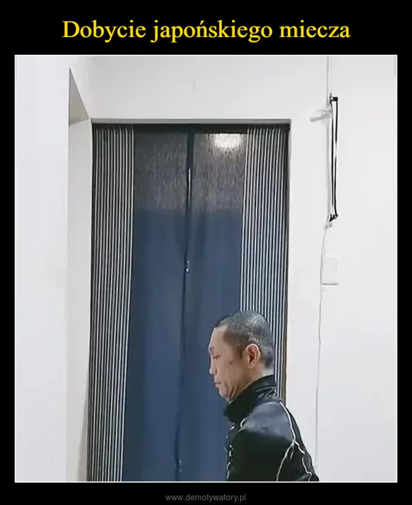 
    Dobycie japońskiego miecza