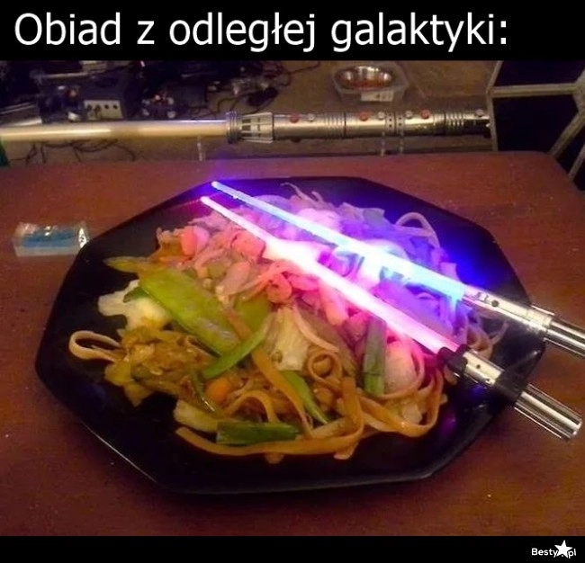 
    Obiad z odległej galaktyki 