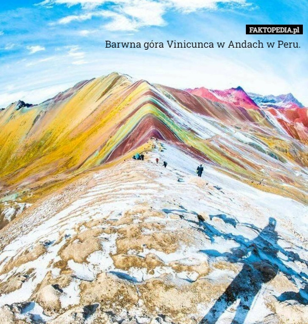 
    Barwna góra Vinicunca w Andach w Peru.