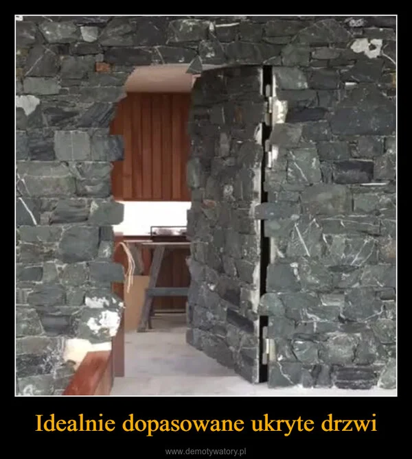 
    Idealnie dopasowane ukryte drzwi