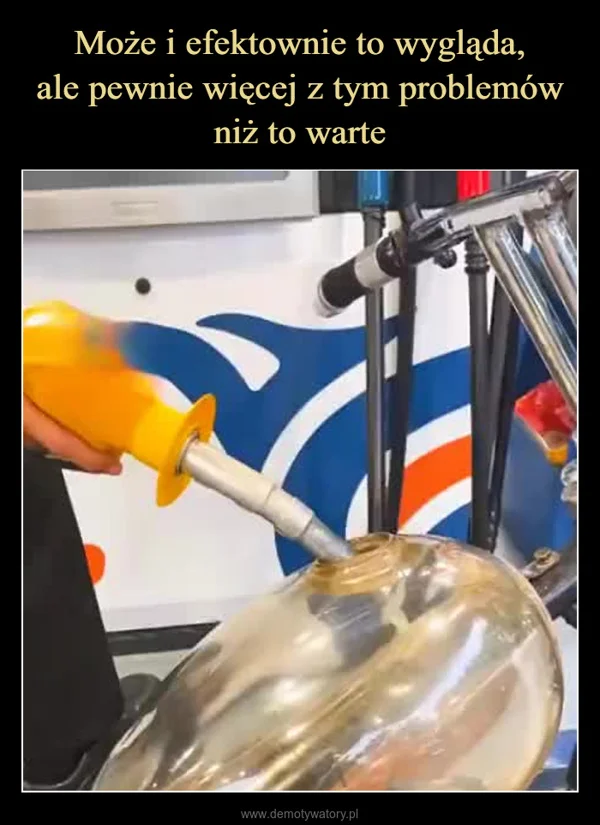 
    Może i efektownie to wygląda, ale pewnie więcej z tym problemów niż to warte