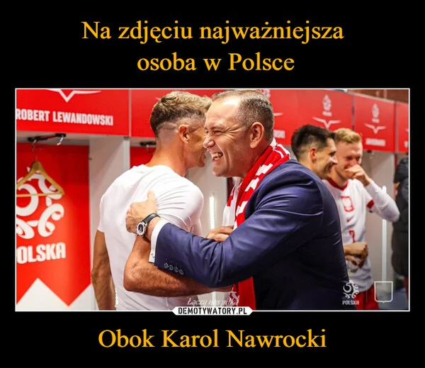 
    Na zdjęciu najważniejsza osoba w Polsce Obok Karol Nawrocki