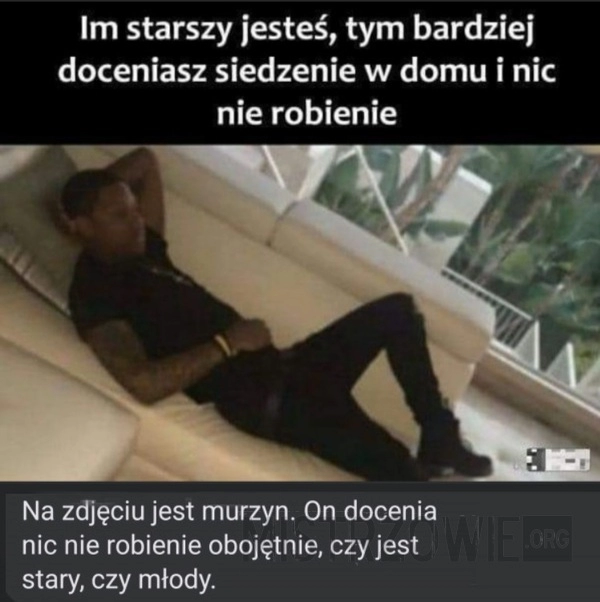 
    Siedzenie w domu