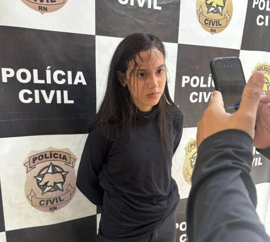 
    Girl tried to kill 10 people with a gun at a school in Brazil, Lyedja Yasmin, 19