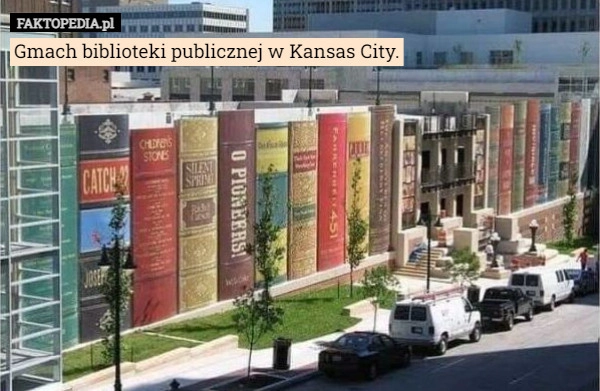 
    Gmach biblioteki publicznej w Kansas City.