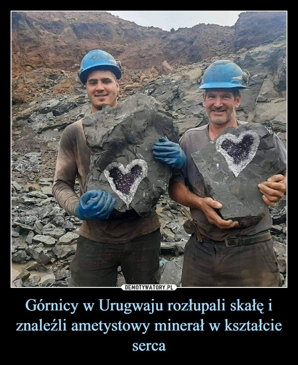 
    Górnicy w Urugwaju rozłupali skałę i znaleźli ametystowy minerał w kształcie serca