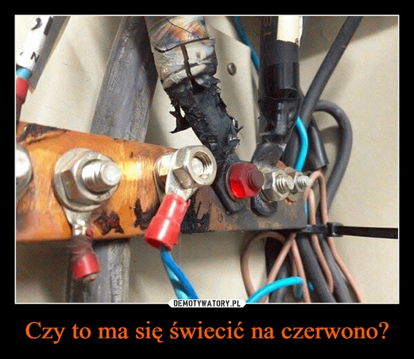 
    Czy to ma się świecić na czerwono?