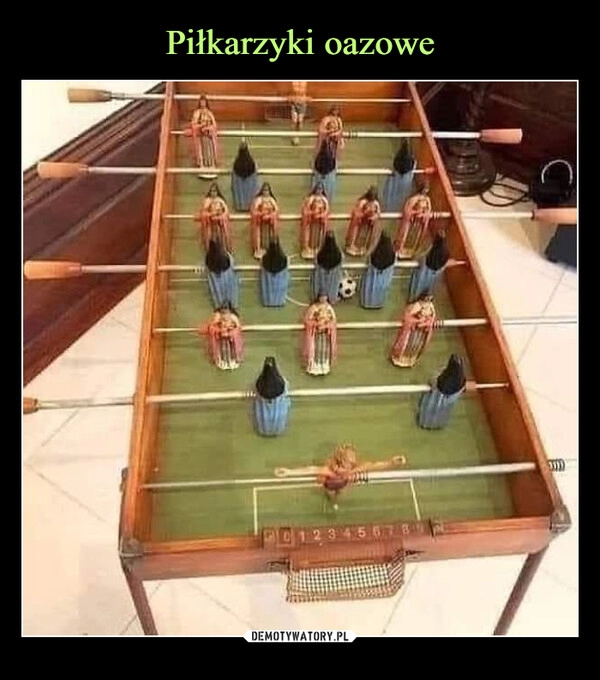 
    Piłkarzyki oazowe