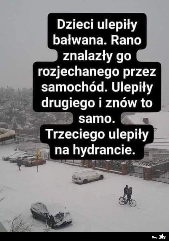 
    Bałwan rozjechany przez samochód 