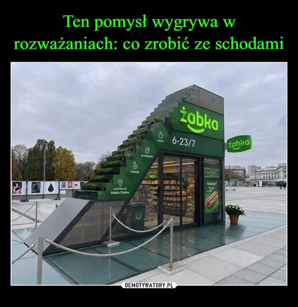 
    Ten pomysł wygrywa w rozważaniach: co zrobić ze schodami