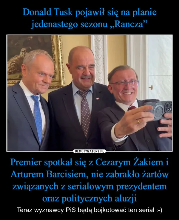 Donald Tusk pojawił się na planie jedenastego sezonu „Rancza” Premier spotkał się z Cezarym Żakiem i Arturem Barcisiem, nie zabrakło żartów związanych z serialowym prezydentem oraz politycznych aluzji