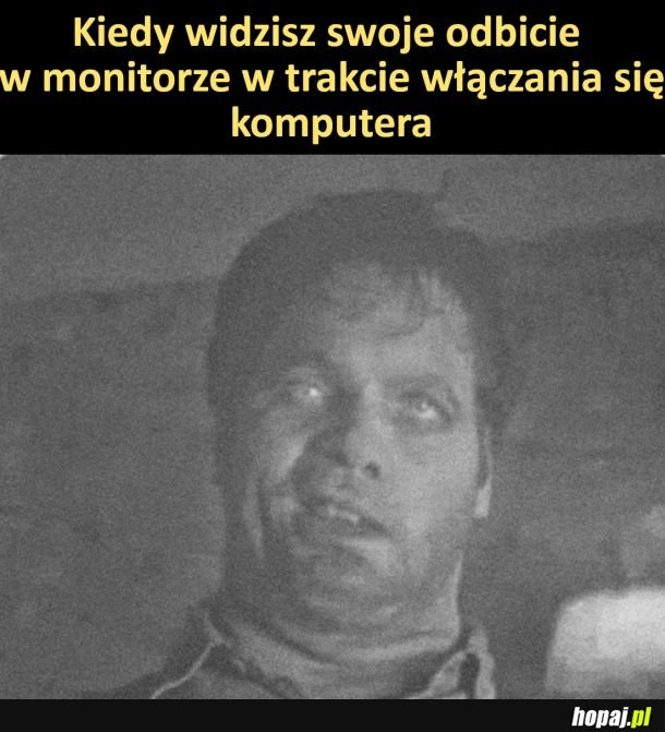 
    Odbicie w monitorze