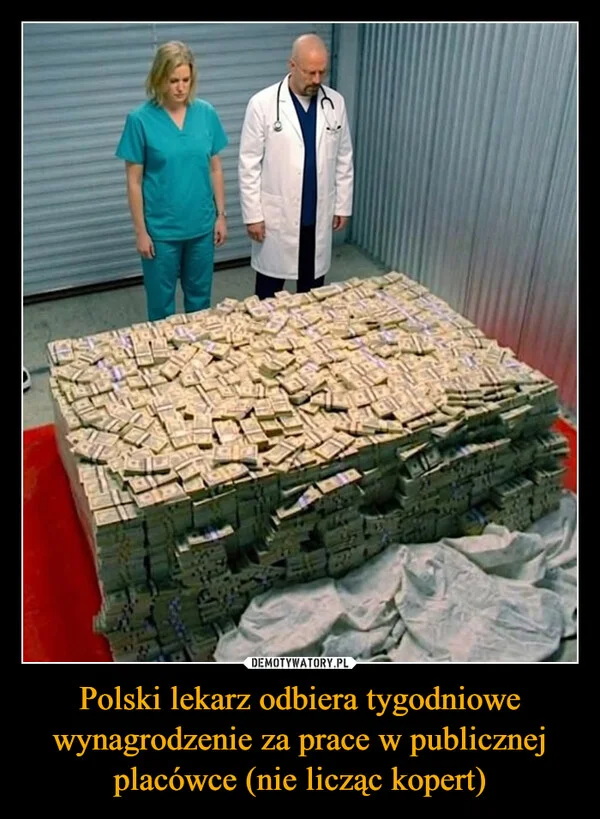 Polski lekarz odbiera tygodniowe wynagrodzenie za prace w publicznej placówce (nie licząc kopert)