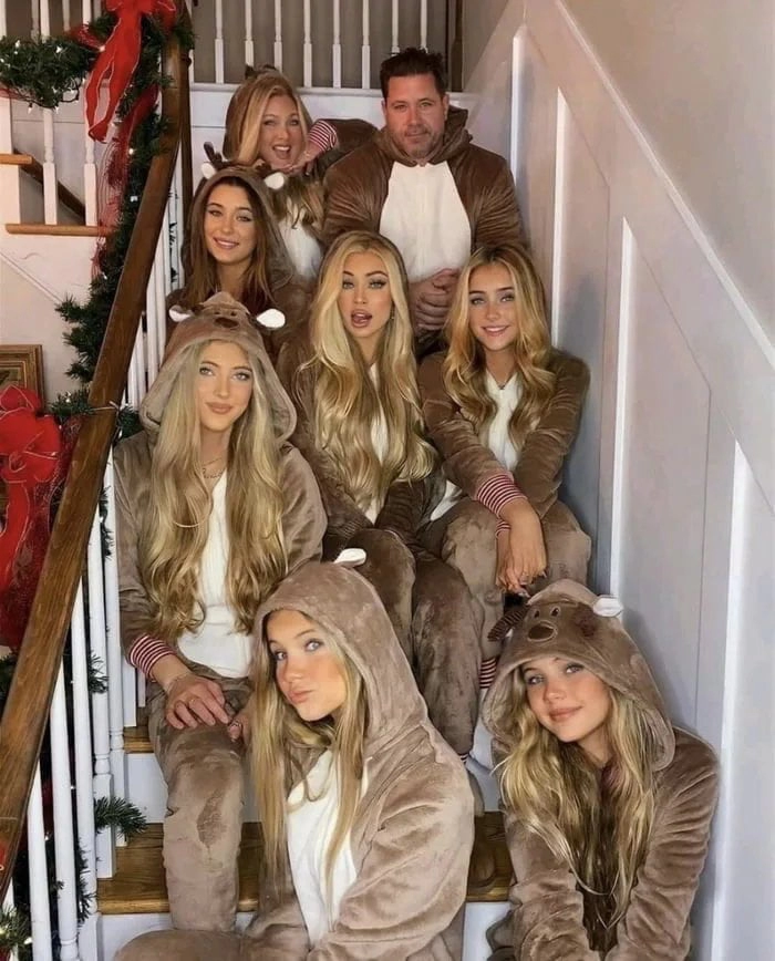 
    Just a regular dad with his 6 daughters, at least he tried multiple times.