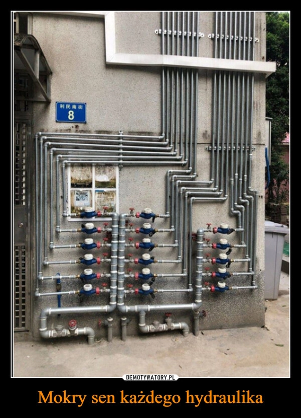 
    Mokry sen każdego hydraulika