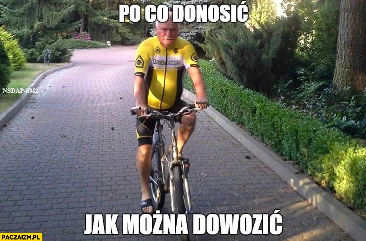 
    Po co donosić jak można dowozić? Lech Wałęsa Bolek na rowerze