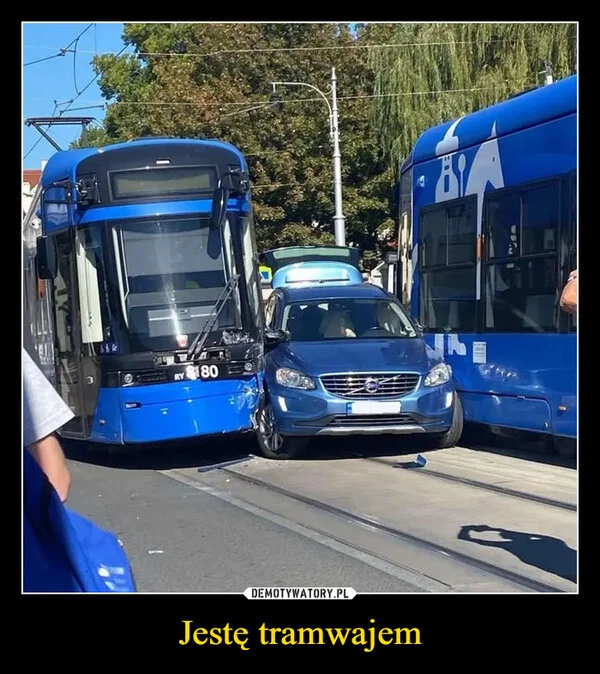
    Jestę tramwajem