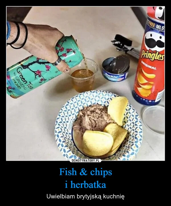 
    Fish & chips i herbatka