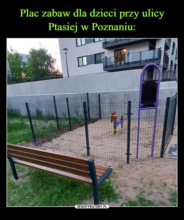 
    Plac zabaw dla dzieci przy ulicy Ptasiej w Poznaniu: