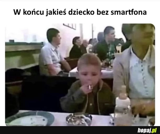 
    Bez smartfona