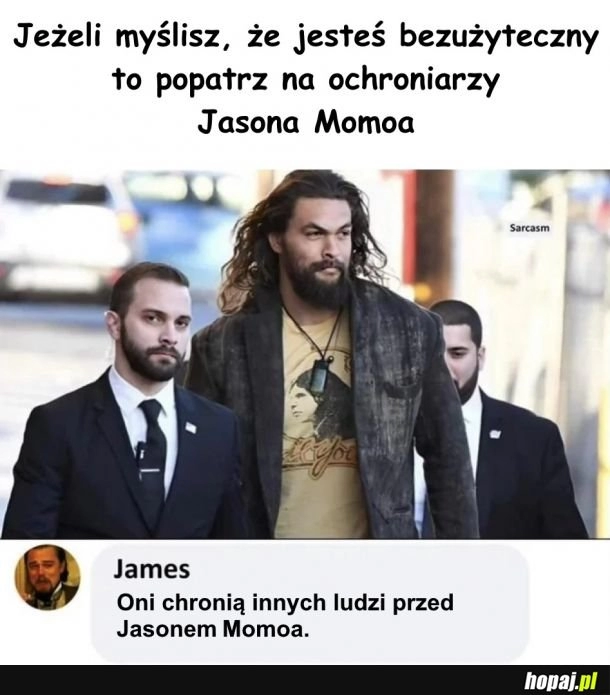 
    Momoa