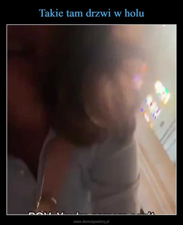 
    Takie tam drzwi w holu