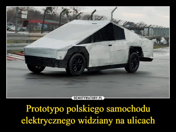 
    Prototypo polskiego samochodu elektrycznego widziany na ulicach